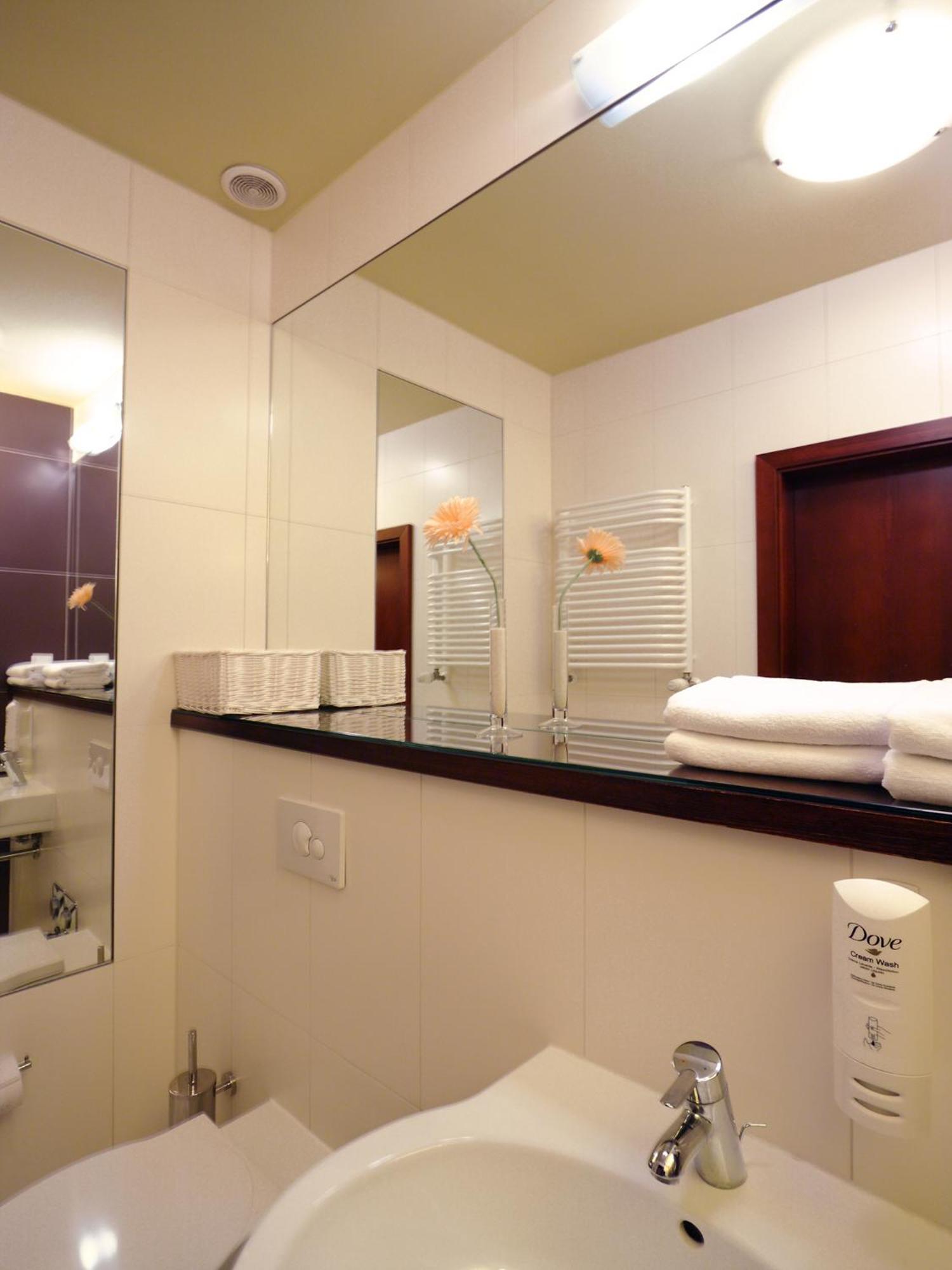 Apartamenty Zlota Nic ออปอเล ภายนอก รูปภาพ