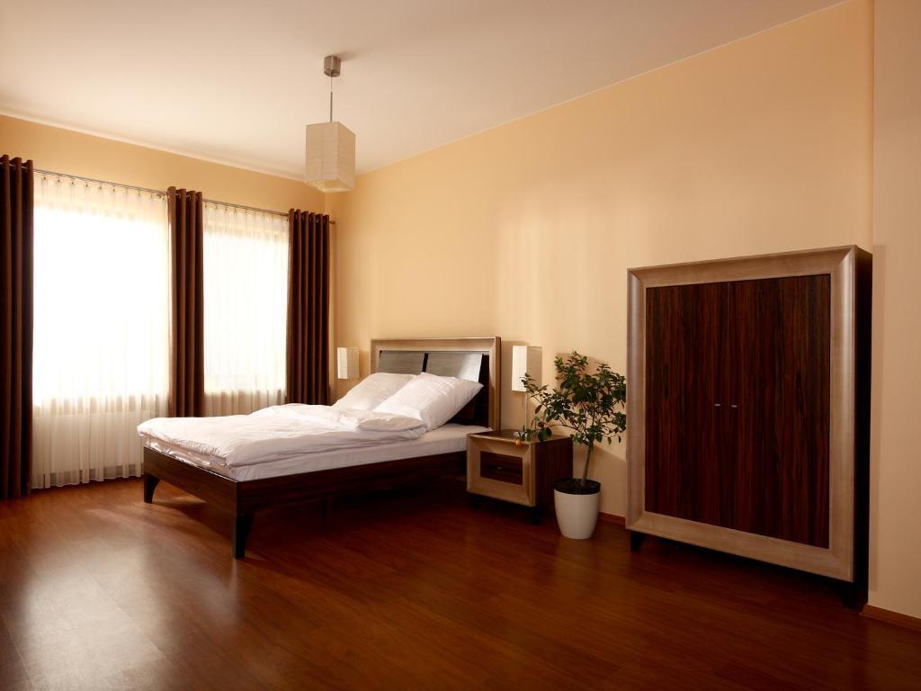 Apartamenty Zlota Nic ออปอเล ภายนอก รูปภาพ